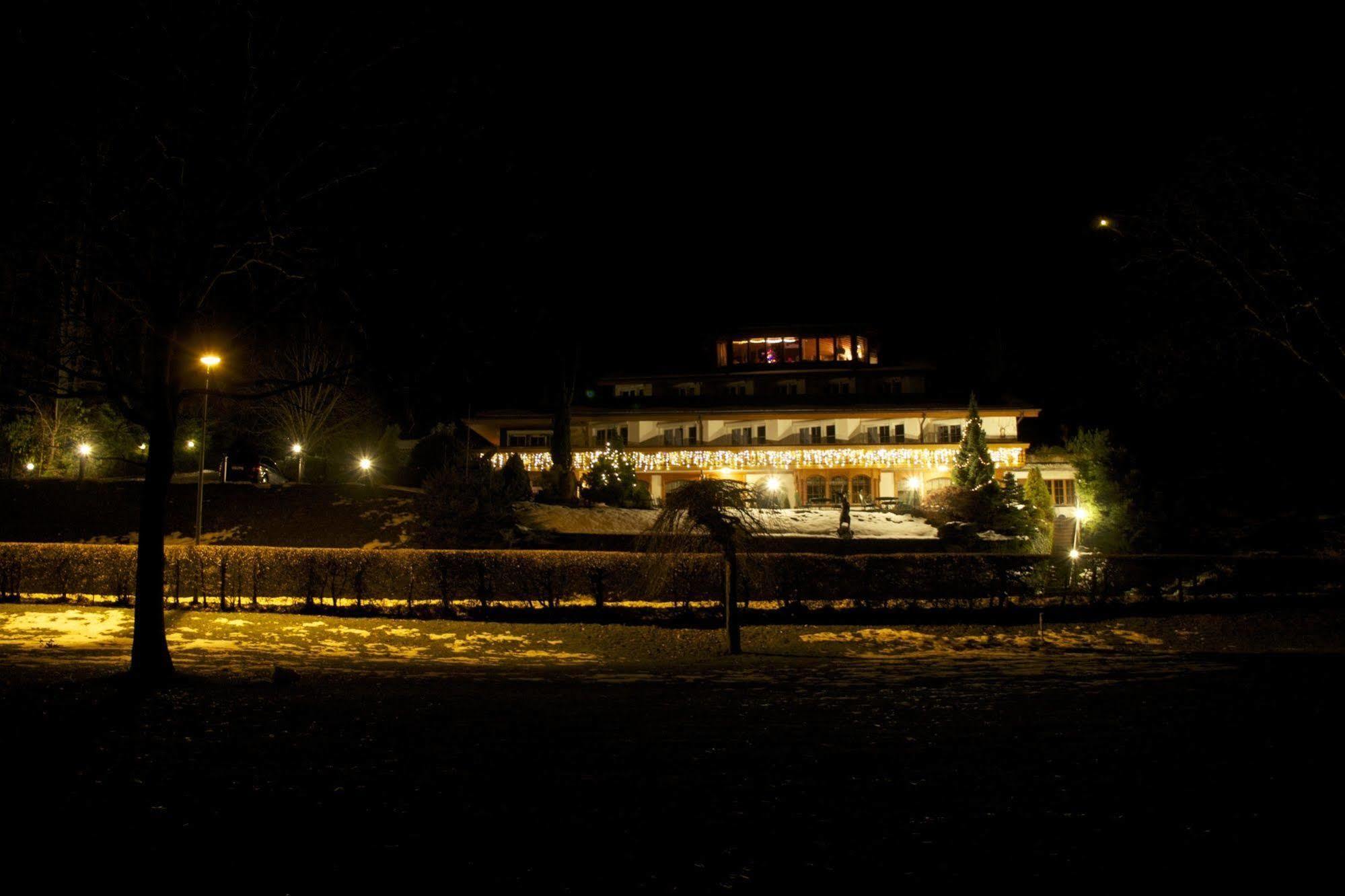 Seehotel Boutique Jagerhof-Hubertus Faulensee Exterior photo